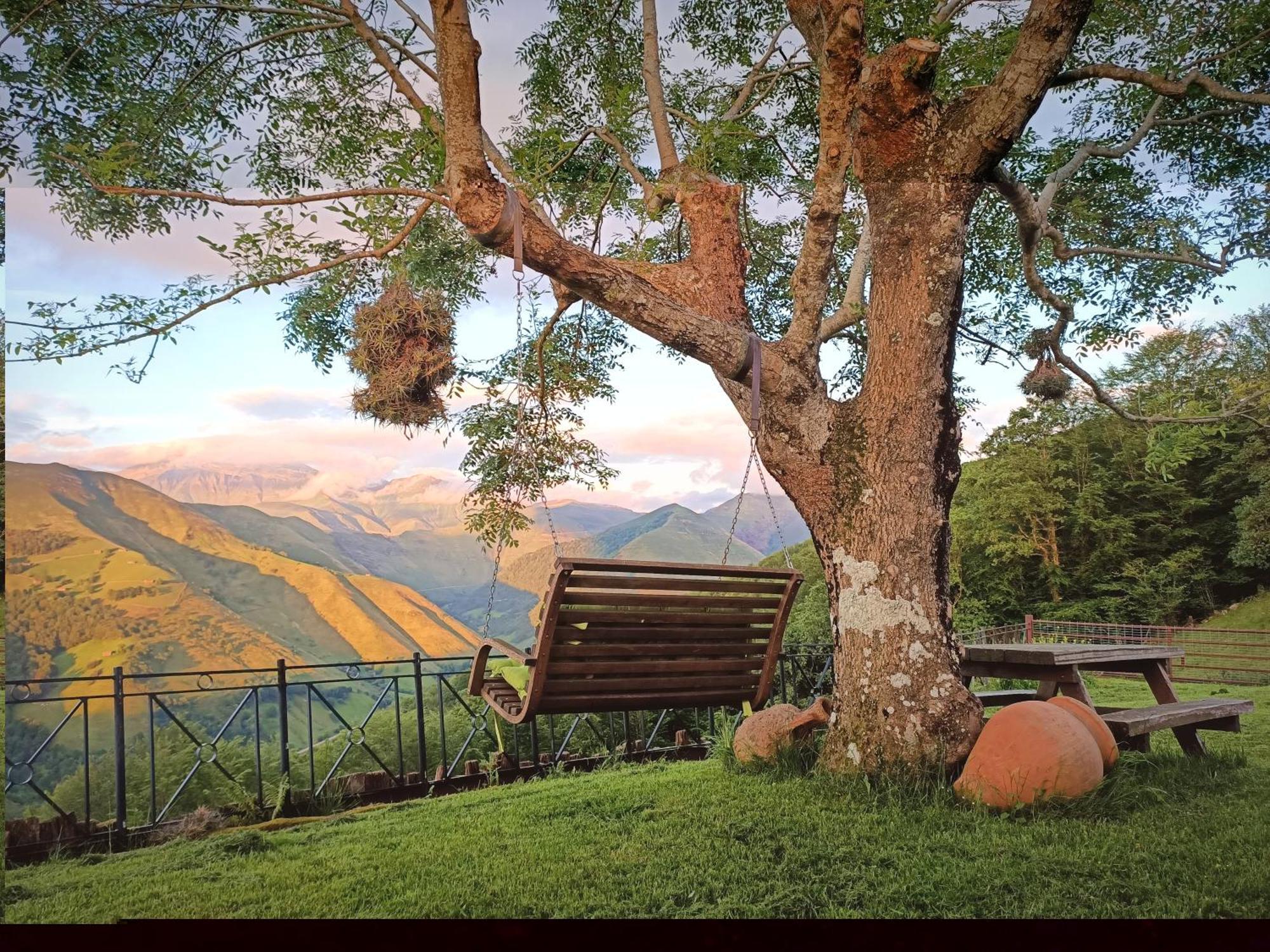 La Cabana Mirador De Los Valles Pasiegos Vega de Pas Exterior photo